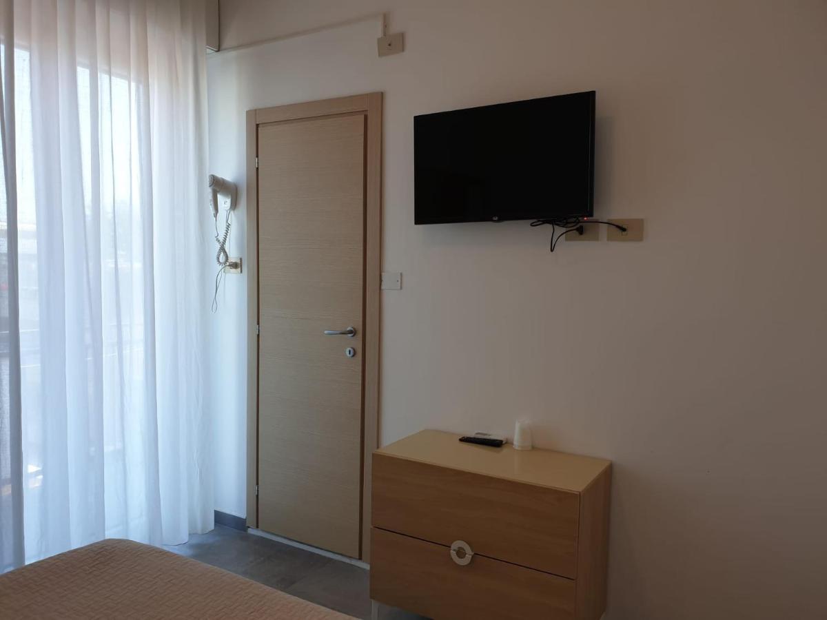 Hotel Baden Baden Rimini Exterior photo