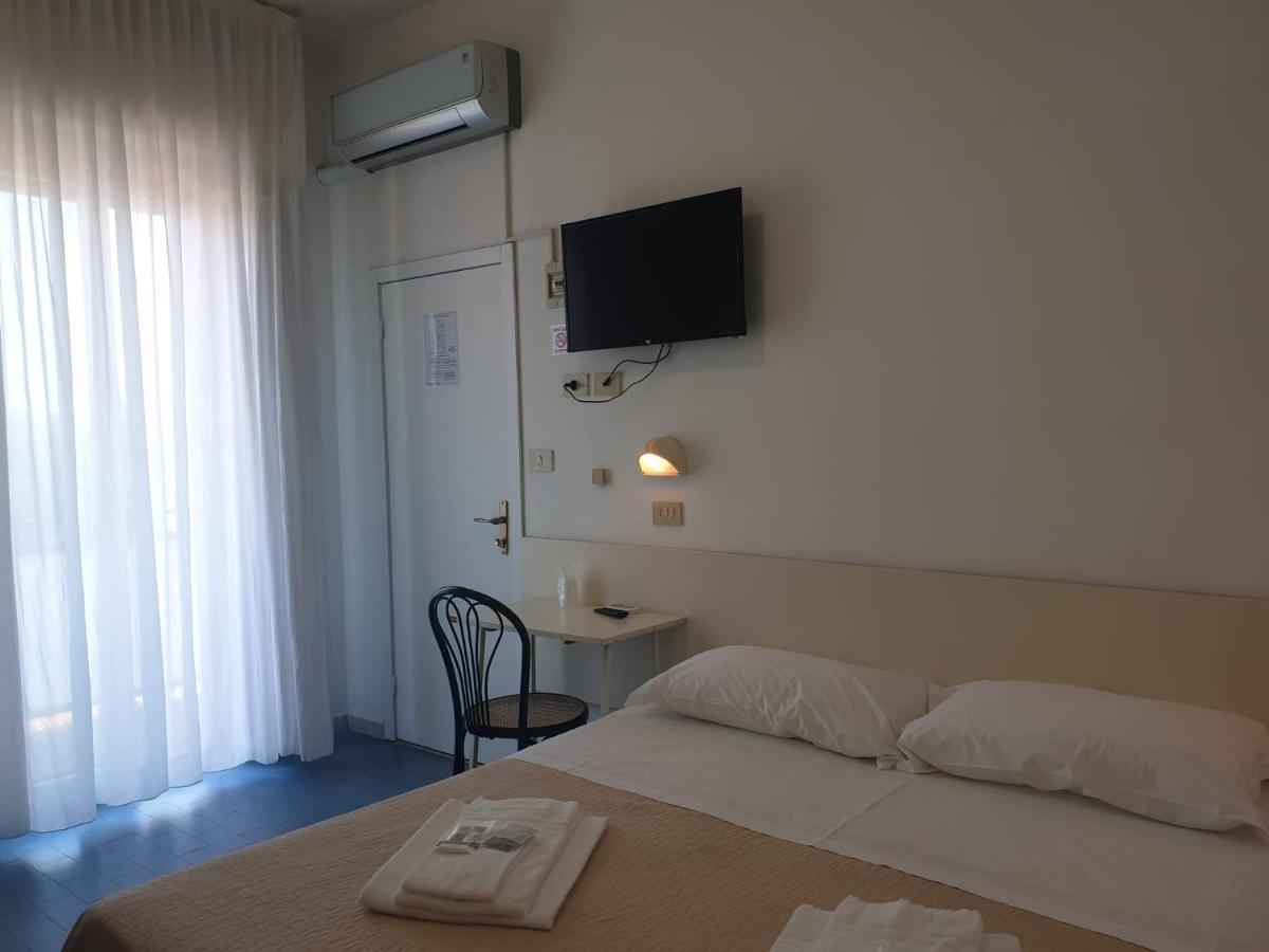 Hotel Baden Baden Rimini Exterior photo