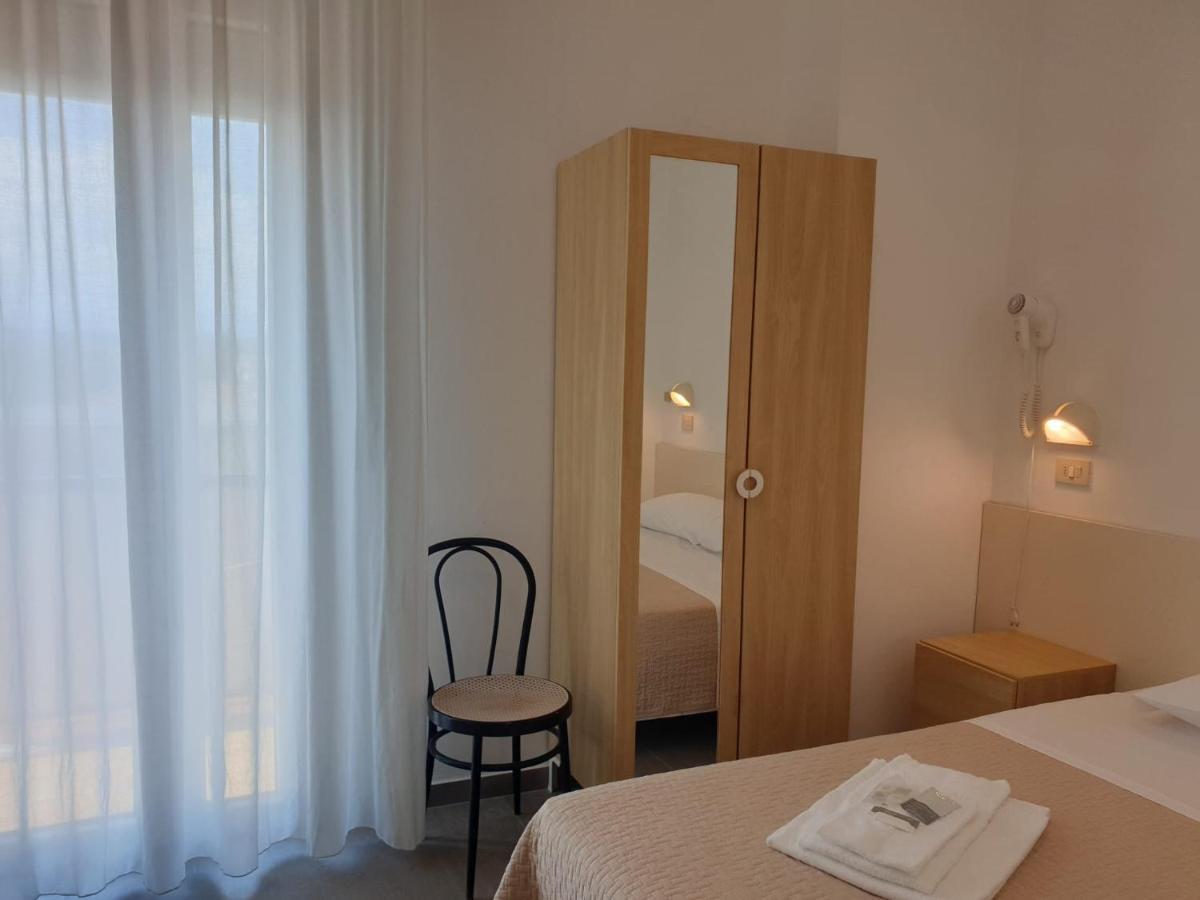 Hotel Baden Baden Rimini Exterior photo